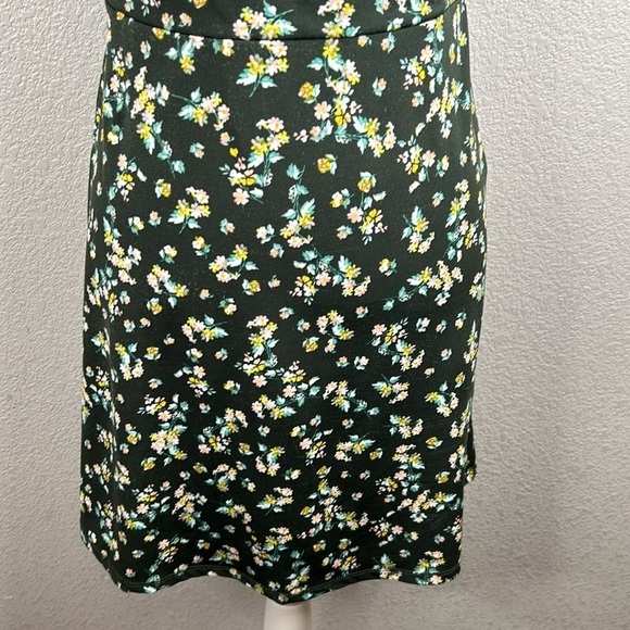 LOFT Ann Taylor Green Floral V-Neck Fit & Flare Summer Spring Dress Size 0P - Picture 3 of 7